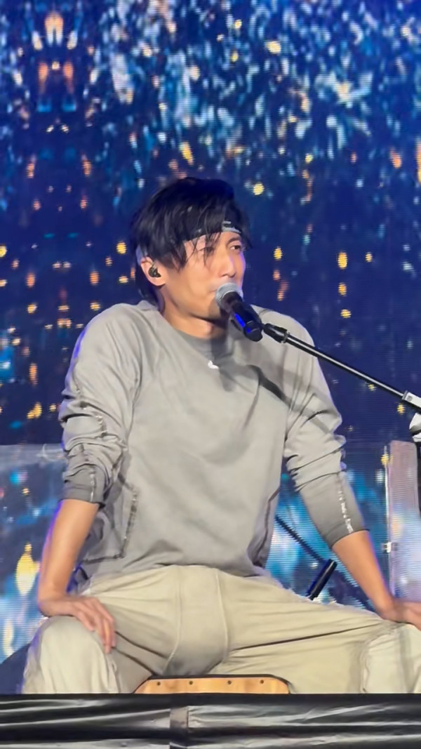 內地客日本巧遇梁朝偉獲合照 後面竟有陳奕迅亂入引全網羡慕 