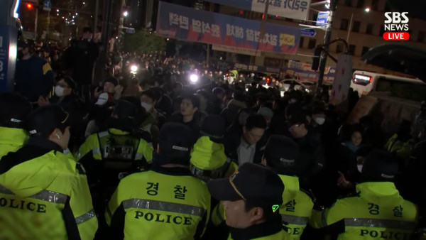 南韓戒嚴｜南韓國會通過要求解除戒嚴令 會議長室稱總統宣佈戒嚴無效 