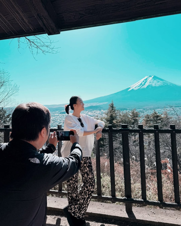 黃心穎遊東京大曬老公視角 鬆身衫上陣再惹懷孕疑雲？ 