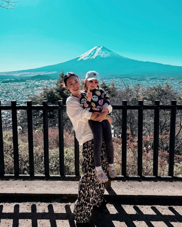 黃心穎遊東京大曬老公視角 鬆身衫上陣再惹懷孕疑雲？ 