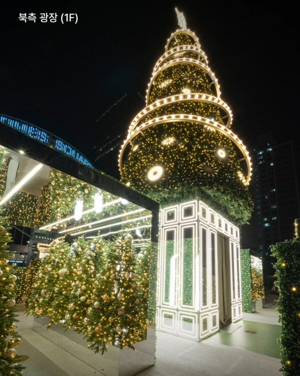 永登浦時代廣場（圖片來源：Facebook@타임스퀘어 (Times Square)）