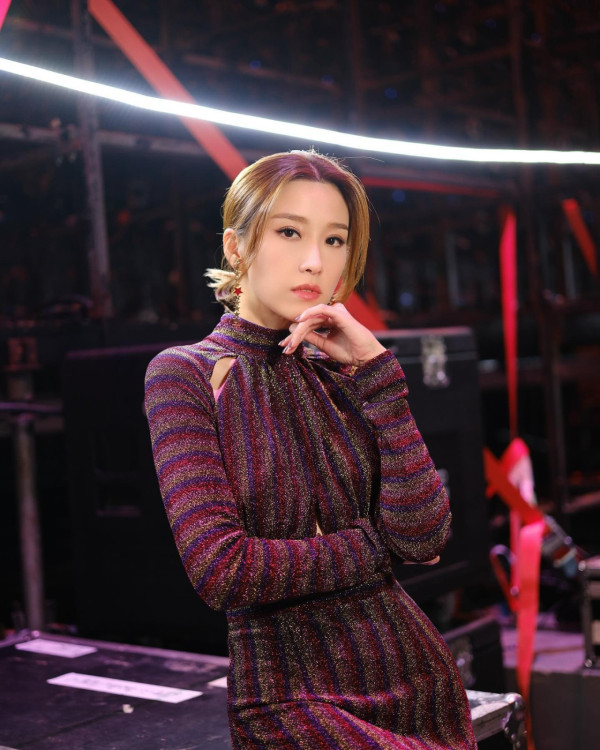 姚子羚單身6年疑脫單有拖拍