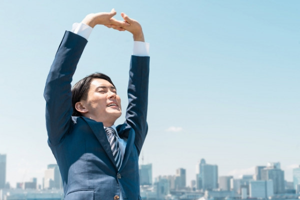 東京都廳將推「每周休三天」制度 彈性上班時間 兼顧育兒和工作