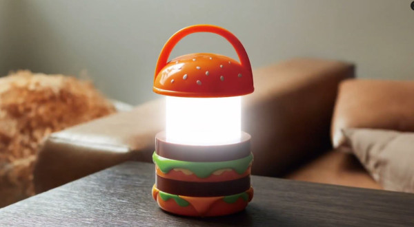 日本麥當勞推出2025新年聯名福袋！超可愛巨無霸造型燈、角色小手薯條夾 