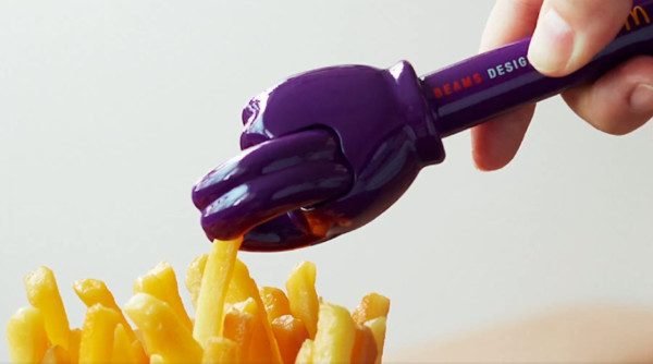 日本麥當勞推出2025新年聯名福袋！超可愛巨無霸造型燈、角色小手薯條夾 