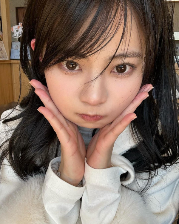 區明妙遊京都神社順便追星？ 甫近鏡自拍曝光真實皮膚狀態！ 