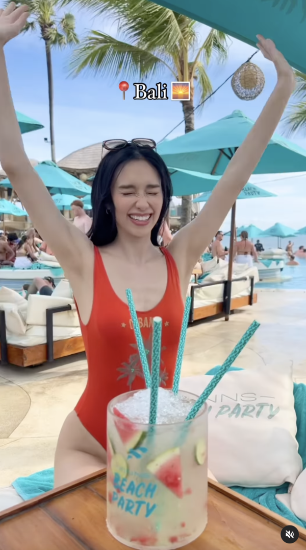 TVB富貴女星大馬曬噴血泳照疑失手凸腩？ 曾認升CUP上圍 揚言一世不「拆彈」 