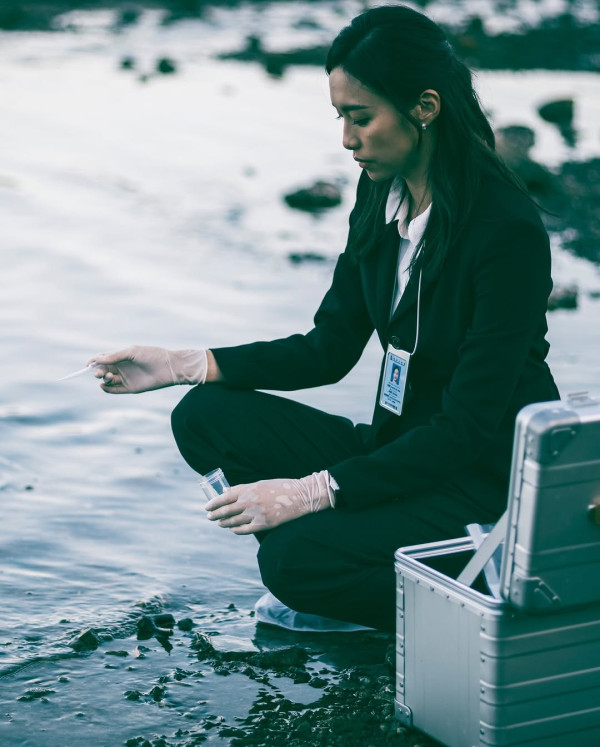 前TVB女星佗B飛馬爾代夫度假 泳裝曬纖瘦身材 上圍明顯升級 