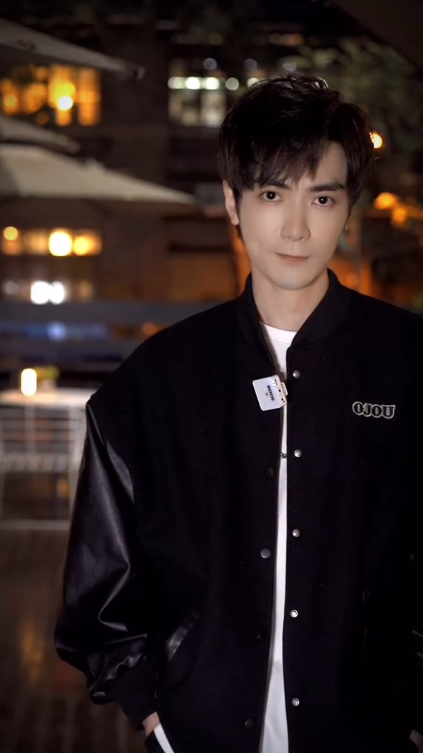 TVB男星蓮塘口岸被偶遇 親民贈合照 惟兩特徵被質疑整容?