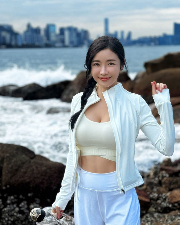 37歲女藝人離巢TVB後宣佈回歸主持界 星途逆襲內地拍劇做女一