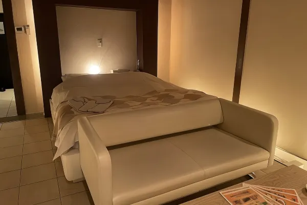 港人遊日訂錯情趣酒店 投訴非法禁錮兼冇得退款 被鬧無常識 