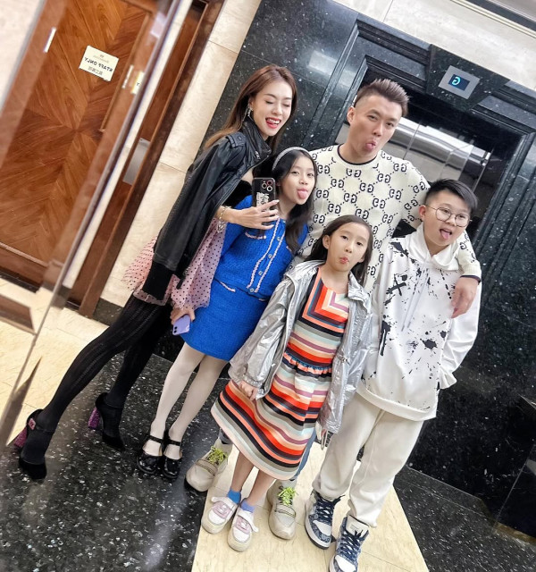 黃心穎二家姐黃心妙IG狂曬火辣相 弗爆身材超吸睛 瘋狂突破性感尺度！ 