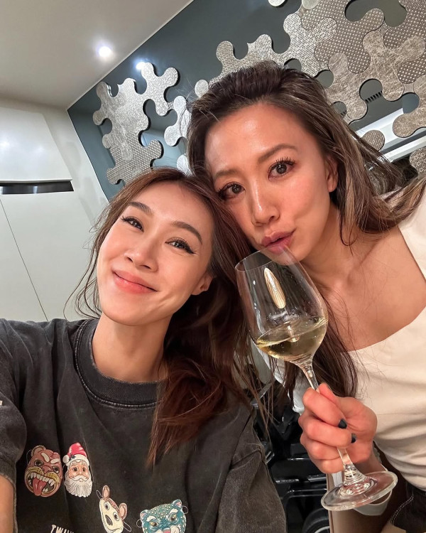 黃心穎甫旅行相洩端倪預告做人母？抱小朋友母愛滿瀉 恨生B恨出面 