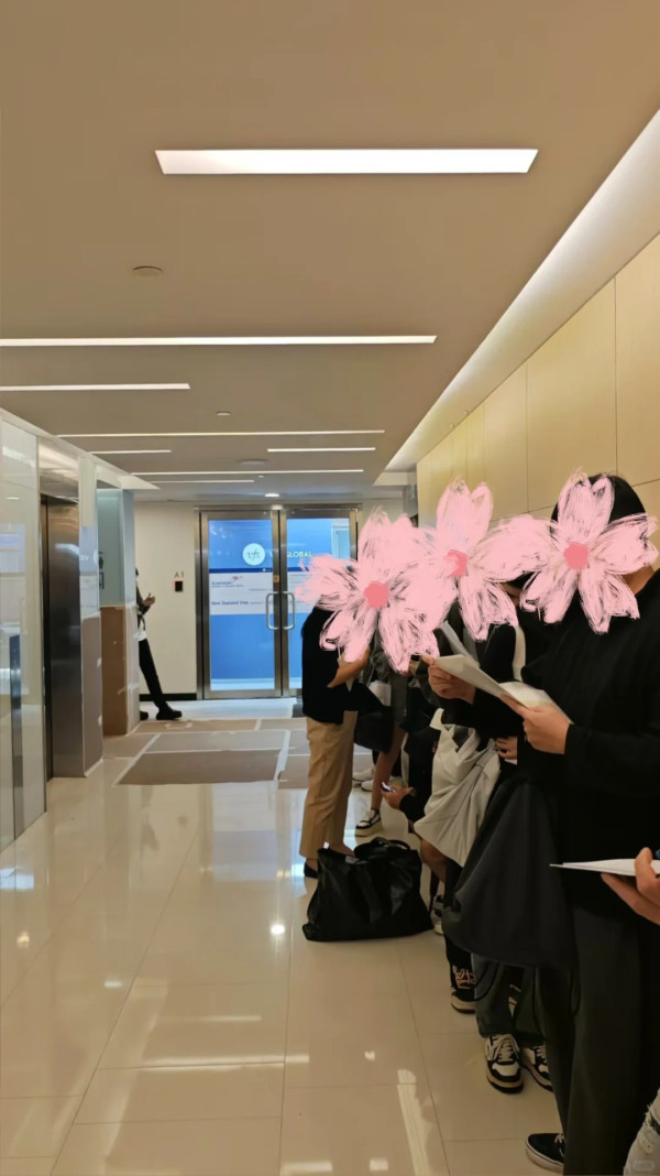 日本簽證申請中心現通宵排隊潮！在港內地人盼趕及聖誕節日本旅遊 