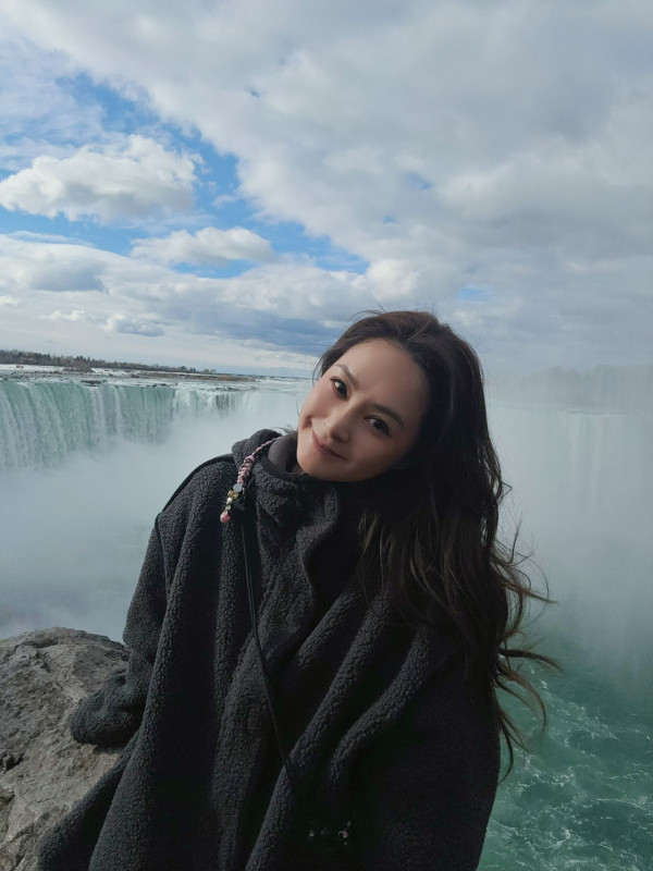 Twins北美巡唱遇加州7級地震 阿Sa直言被嚇醒！打卡大瀑布 粉絲激讚美貌17年如一日 