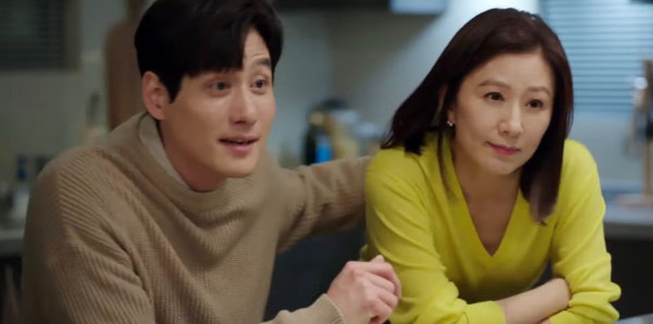 阿媽1原因堅持同已離婚親父二人旅行!曾因出軌拋妻棄子並已有新家庭!