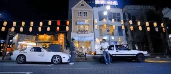 陳冠希驚喜現身周杰倫台北演唱會 一動作掀《頭文字D》集體回憶！ 