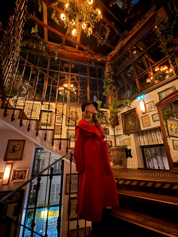 昆凌淡妝現身老公演唱會後台!45歲周杰倫突然回春變勁後生?