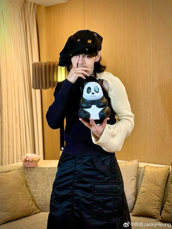 小紅書網民澳門與姜濤合照 強調冇P圖 意外揭瘦回出道時顏值 