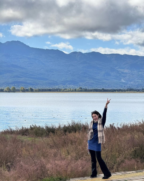 TVB富貴女星大馬曬噴血泳照疑失手凸腩？ 曾認升CUP上圍 揚言一世不「拆彈」 