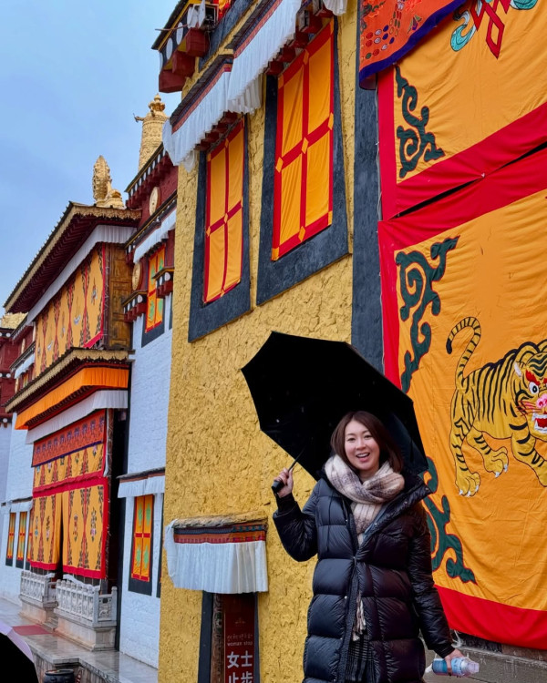 TVB富貴女星大馬曬噴血泳照疑失手凸腩？ 曾認升CUP上圍 揚言一世不「拆彈」 