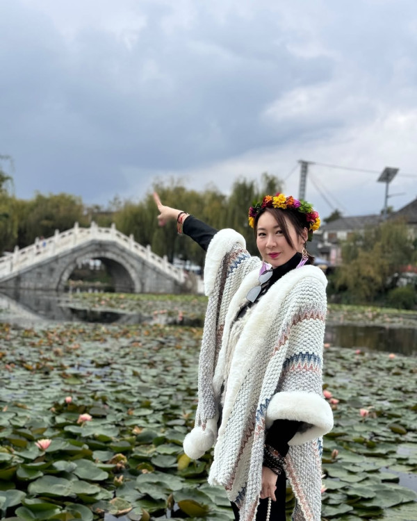 TVB富貴女星大馬曬噴血泳照疑失手凸腩？ 曾認升CUP上圍 揚言一世不「拆彈」 