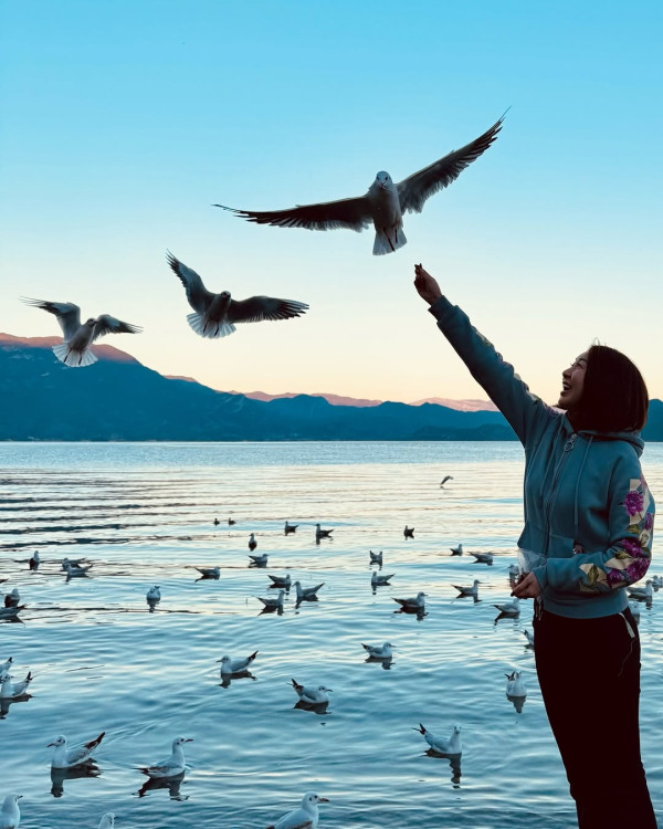 TVB富貴女星大馬曬噴血泳照疑失手凸腩？ 曾認升CUP上圍 揚言一世不「拆彈」 