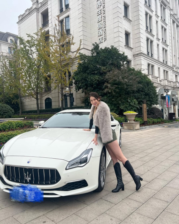 TVB富貴女星大馬曬噴血泳照疑失手凸腩？ 曾認升CUP上圍 揚言一世不「拆彈」 