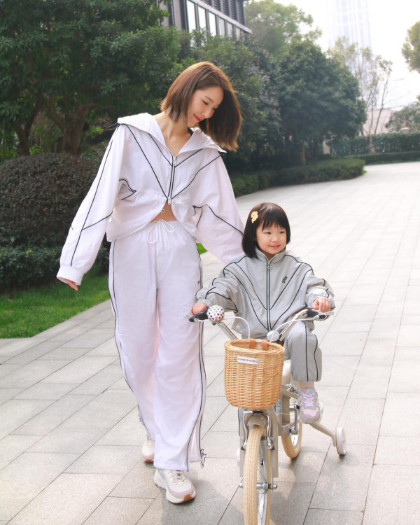 王祖藍李亞男兩囡囡一同慶生 王祖藍李亞男兩囡囡一同慶生