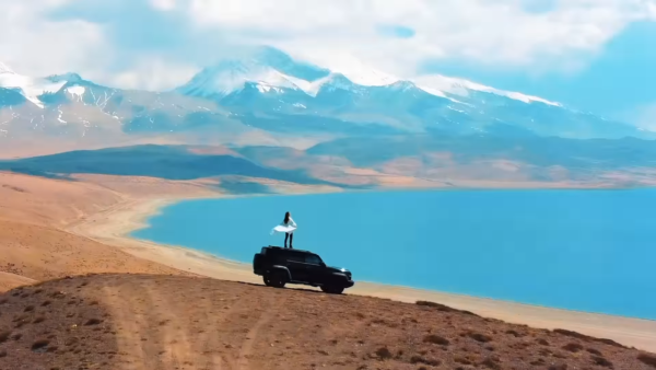 30歲拜金港姐撇甩老公獨遊西藏！着傳統服飾濃妝寫真罕有密實！ 