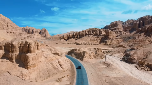 30歲拜金港姐撇甩老公獨遊西藏！着傳統服飾濃妝寫真罕有密實！ 