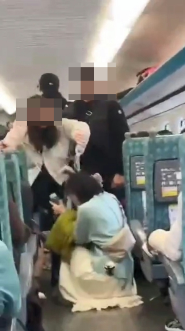 網民搭高鐵唔小心將奶茶灑男童！對方媽媽1句話顯極高EQ！ 