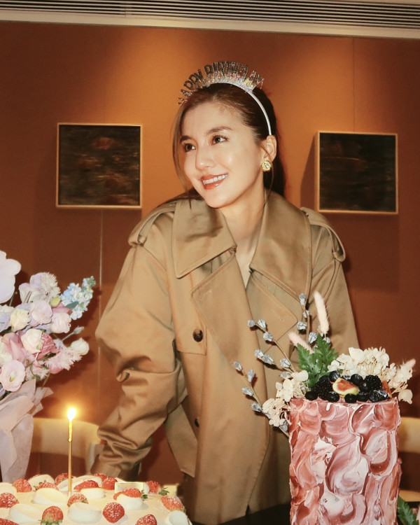 「百億新抱」吳千語現身內地晚宴生圖曝光 身材變圓潤小腹微微隆起飄孕味？ 