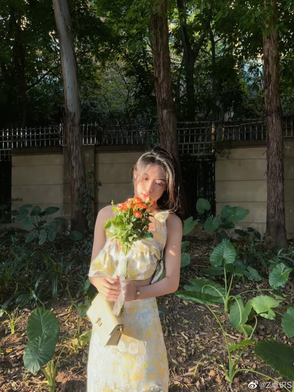 中國美女籃球員疑轉行做網紅 21歲生日晒美照 長腿配仙氣外貌曝驚人反差 