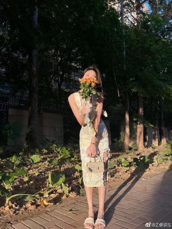 中國美女籃球員疑轉行做網紅 21歲生日晒美照 長腿配仙氣外貌曝驚人反差 