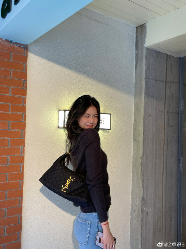 中國美女籃球員疑轉行做網紅 21歲生日晒美照 長腿配仙氣外貌曝驚人反差 