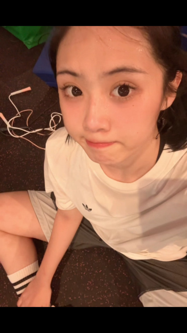 中國美女籃球員疑轉行做網紅 21歲生日晒美照 長腿配仙氣外貌曝驚人反差 