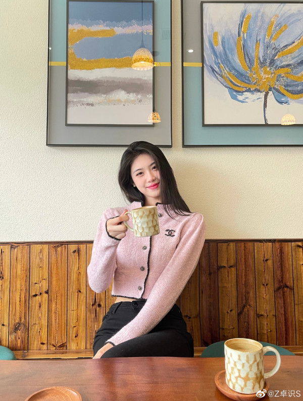 中國美女籃球員疑轉行做網紅 21歲生日晒美照 長腿配仙氣外貌曝驚人反差 