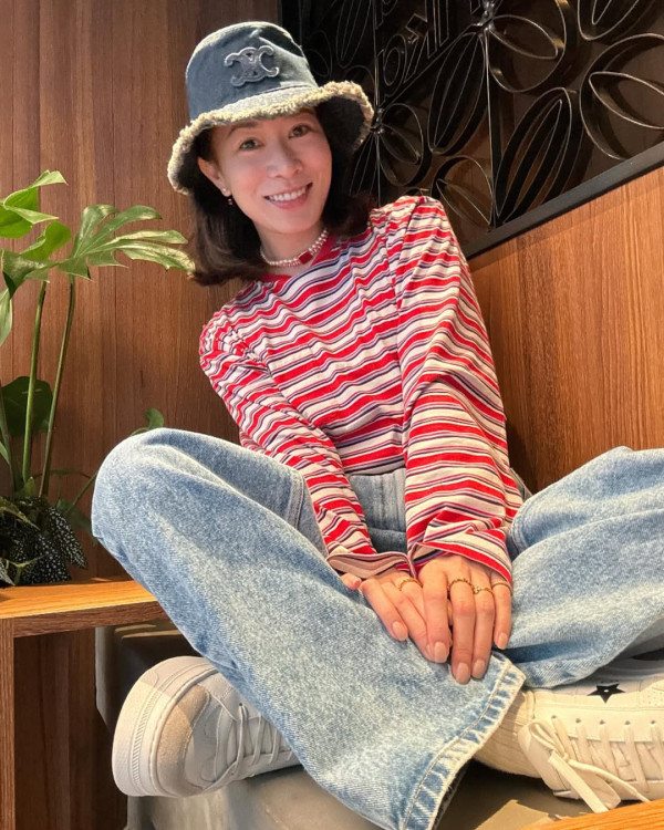 50歲佘詩曼生圖比IG相竟然更驚艷 白滑身材零贅肉獲封「美魔女天花板」