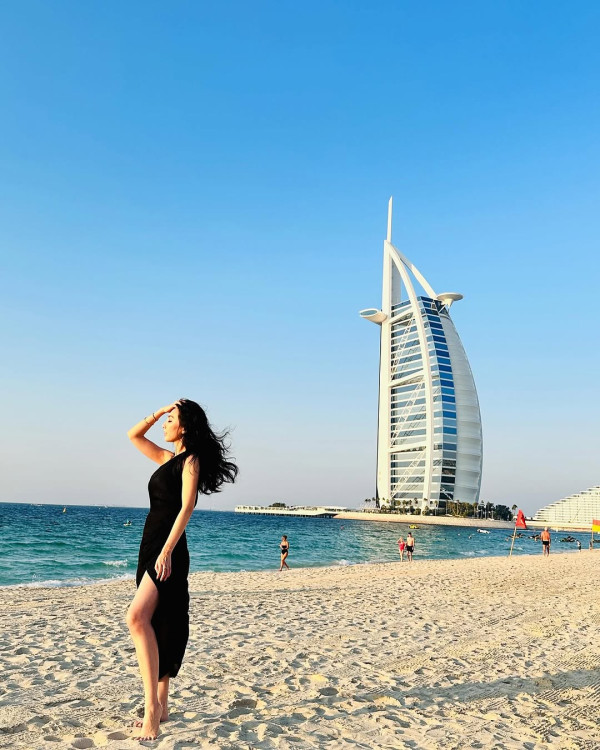 《3日2夜》女神閃婚兩個月宣布懷孕 甜曬與富二代老公合照：現在又有新的身分 