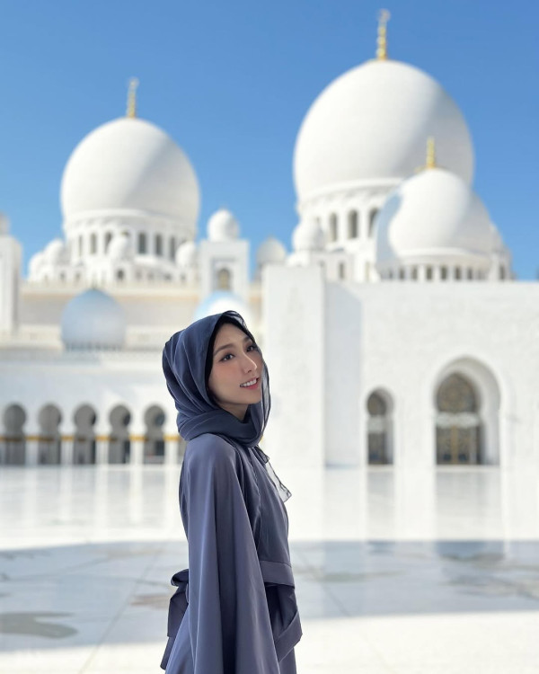 《3日2夜》女神閃婚兩個月宣布懷孕 甜曬與富二代老公合照：現在又有新的身分 