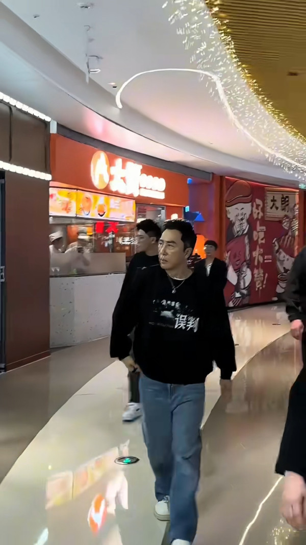 大灣區男神回春生圖流出 網民讚有少年感 曾被認錯為盧海鵬 