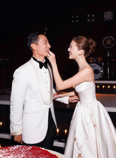 「百億新抱」吳千語現身內地晚宴生圖曝光 身材變圓潤小腹微微隆起飄孕味？ 