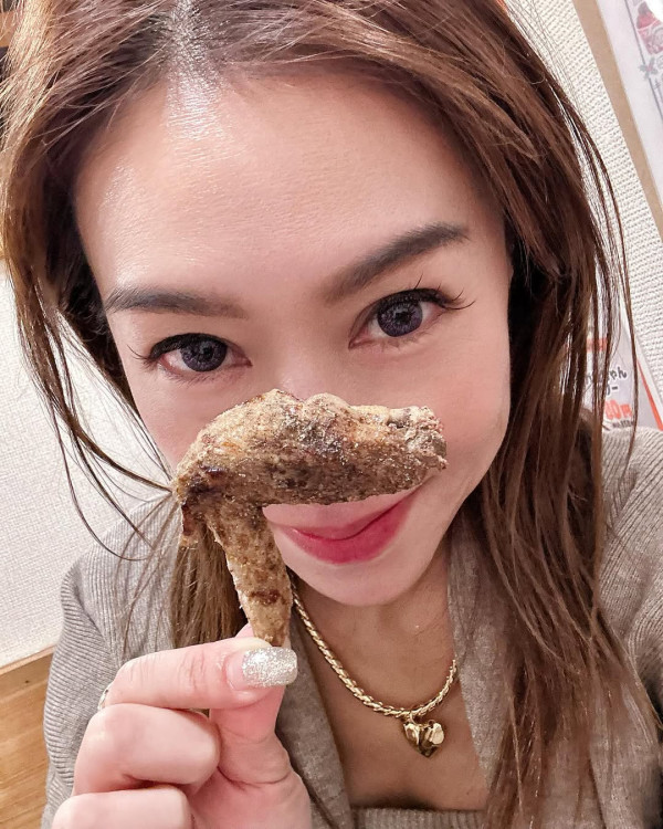 黃心穎二家姐黃心妙IG狂曬火辣相 弗爆身材超吸睛 瘋狂突破性感尺度！ 