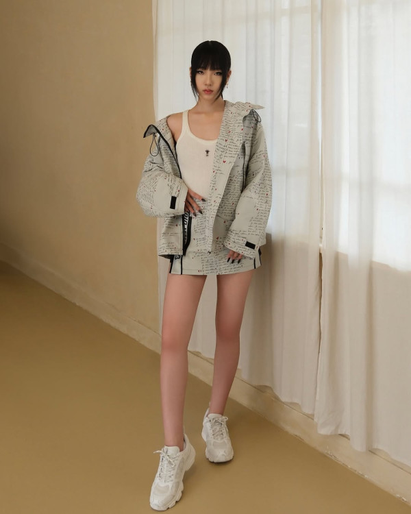 小S大女加州過聖誕晒美照 小背心曝凶猛上圍 遺傳母親基因極養眼 