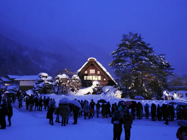日本賞雪景點 岐阜縣白川鄉合掌村（圖片來源：Facebook@白川郷観光協会）