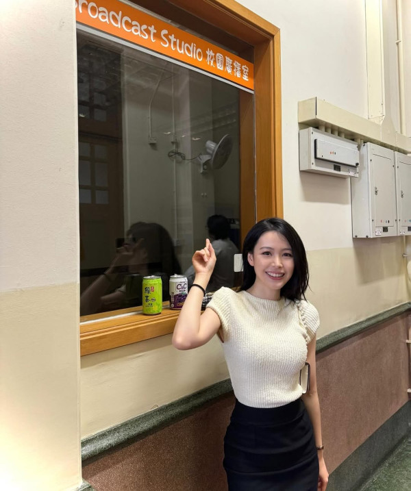 TVB主播遊東歐相中一細節意外「洩蜜」 獲封「新聞之花」擁有超強履歷！ 