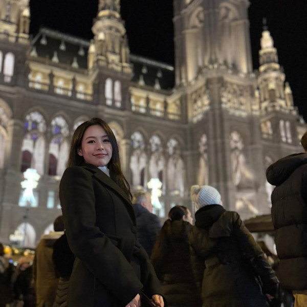 TVB主播遊東歐相中一細節意外「洩蜜」 獲封「新聞之花」擁有超強履歷！ 