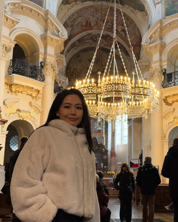 TVB主播遊東歐相中一細節意外「洩蜜」 獲封「新聞之花」擁有超強履歷！ 