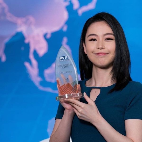 TVB主播遊東歐相中一細節意外「洩蜜」 獲封「新聞之花」擁有超強履歷！ 